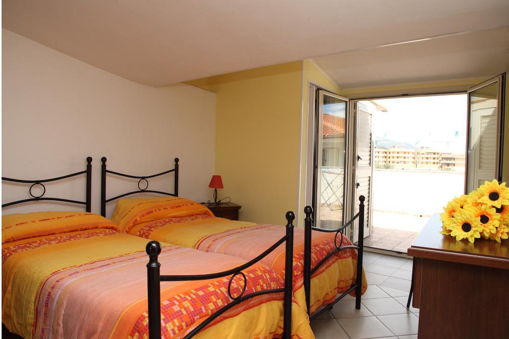 Bed And Breakfast Gigi Furci Siculo Exterior photo